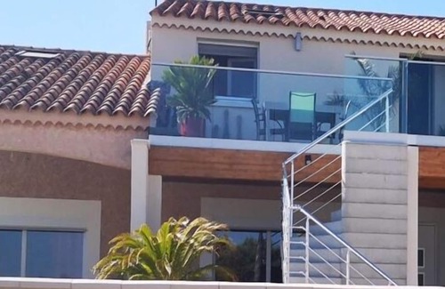 Salin-de-Giraud Apartamento | Casa de la saunier, descubrimiento de la naturaleza, relajación, playa y piscina.
