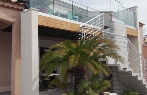 Salin-de-Giraud Apartamento | Casa de la saunier, descubrimiento de la naturaleza, relajación, playa y piscina.