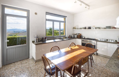 San Casciano dei Bagni Casa | La Scuola, sumptuous villa with swimming pool