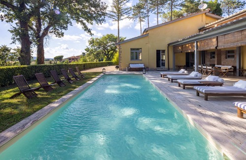 San Casciano dei Bagni Casa | La Scuola, sumptuous villa with swimming pool