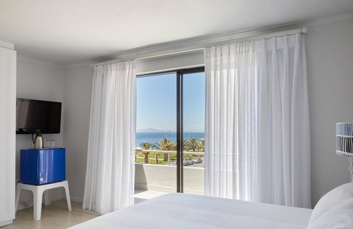Mouille Point Hotel | La Splendida Hotel by NEWMARK