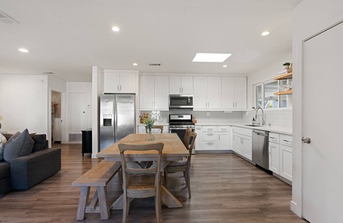 Westchester Casa | LA Summer Stay