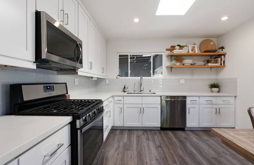 Westchester Casa | LA Summer Stay