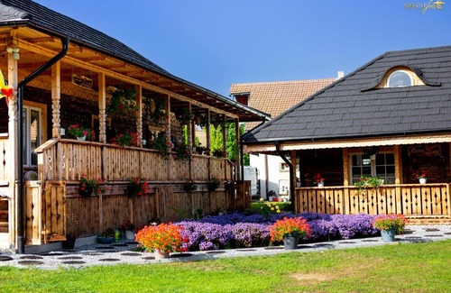 Iacobeni Casa | La Tarani