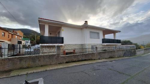 El Tiemblo Casa | La Tenería Chalet