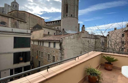 Barri Vell Apartamento | La Terrassa del Barri Vell de Girona (+ Parking)