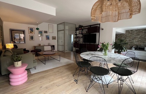 Cuire Casa | La Terrasse des épices: Town house very close to Lyon, Private swimming pool