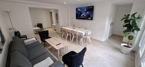 Villeneuve-sur-Yonne Casa | La Terrasse de Villeneuve