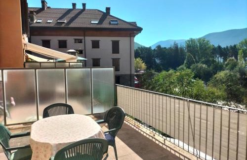 Biescas Apartamento | La Terraza de San Pedro