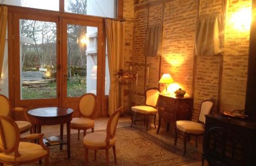 Livry Cama Y Desayuno | La Thibaude - Livry