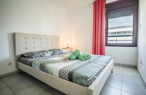 Sainte-Clotilde Apartamento | La Ti Tonnelle - Centre et Confort - Wiskeys