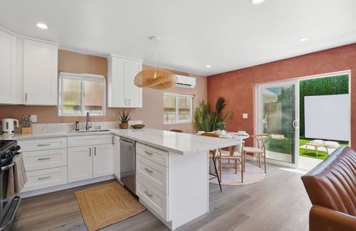 Hawthorne Casa | La Tierra House · 15 Min to Beach · Movie Lounge