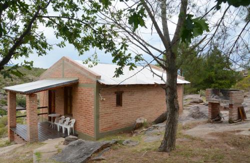 Mina Clavero Chalet De Esquí | LA TOMA Complejo de Montaña - Cabañas y Habitaciones en Hosteria