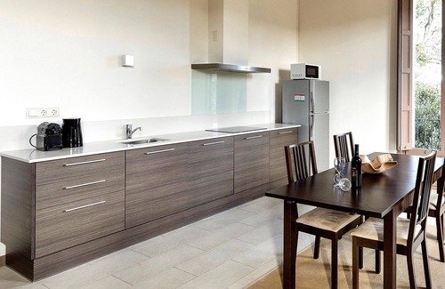 La Torre de Claramunt Apartamento | Apartamento La Torre con 3 balcones