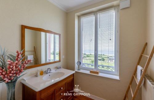 Honfleur Casa | La Tour de l’Estuaire Sea View & Shared Garden 6 guests
