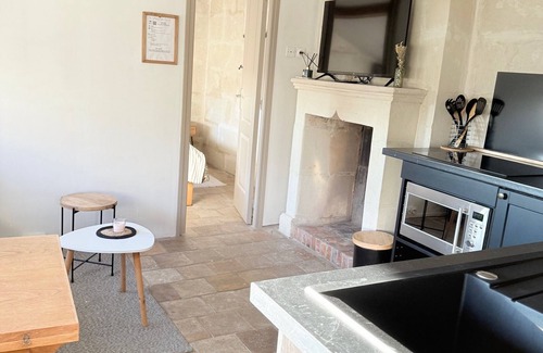 Chinon Apartamento | La Tour de L'horloge, Appartement Typique de la Ville, vue sur le Château