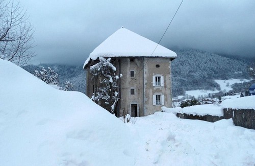 Faverges-Seythenex Casa | La Tour de Seythenex
