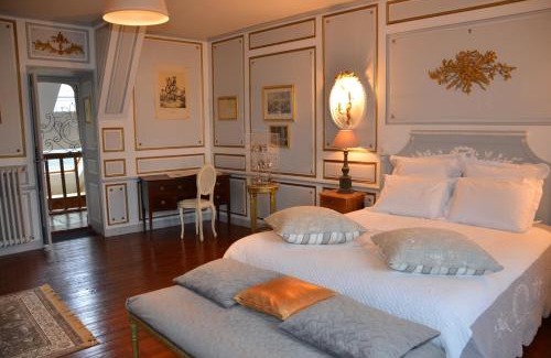 Rochefort-en-Terre Cama Y Desayuno | La Tour du Lion