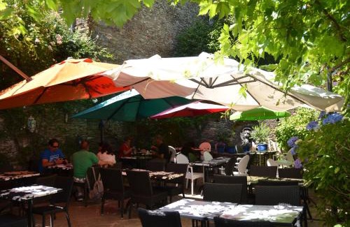 Rochefort-en-Terre Cama Y Desayuno | La Tour du Lion