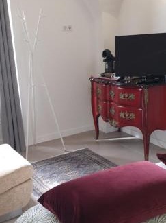 Saint-Saturnin Cama Y Desayuno | La Tour Noble