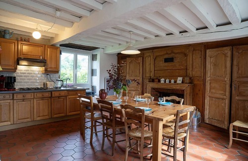 Thiers Casa | La Tour - THIERS - Gîte