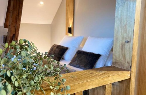 Romans-sur-Isere Cama Y Desayuno | LA TOUR YVELINE