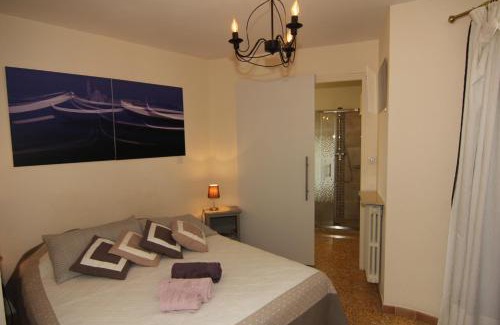 Tourrettes-sur-Loup Cama Y Desayuno | La Tourrette