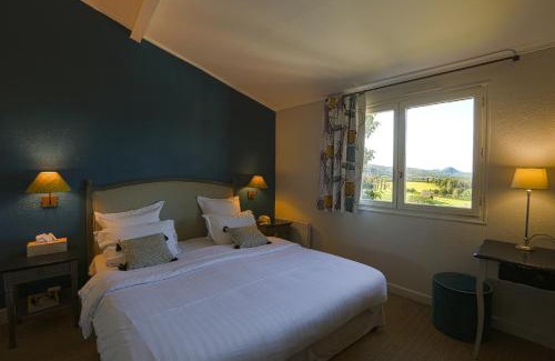 Cliousclat Hotel | La Treille Muscate