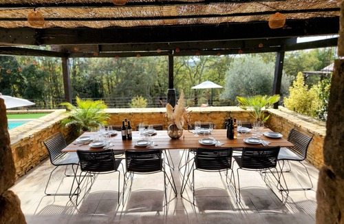 Castelnaud-la-Chapelle Casa | La Trilogie D'or - 5 BD retreat in Dordogne's Golden Triangle with heated pool