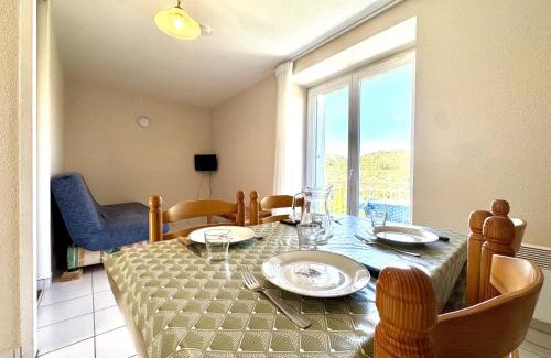 Meyras Apartamento | La Vallée Appartement 35 - Thermes Neyras les Bains