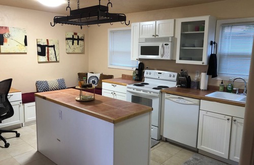 Springfield Casa | La Via Nueva -Modern, Peaceful Home Near UO & Hayward Field