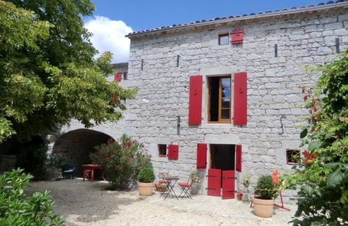 Saint-Alban-sous-Sampzon Apartamento | La Vialle: Studio in the Ardèche France with pool, near Pont d'Arc