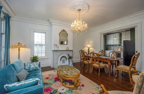 Warwick Casa | La Victoria 5-bedroom estate in the heart of Warwick, an Hour away from NYC