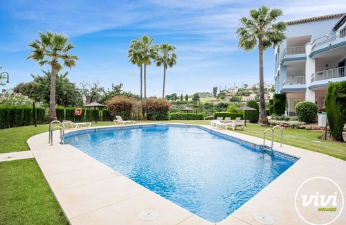 Benahavis Apartamento | La Vida Dorada | Apartamento con jardín