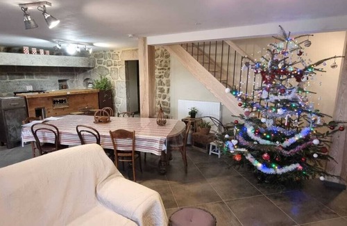 Saint-Antheme Casa | LA VIE D'ANCE: AUVERGNE NATURE COTTAGE