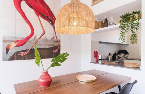 Sa Riera Apartamento | La Vie en Rouge Sa Riera Duplex, Private Parking