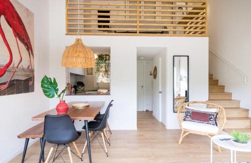 Sa Riera Apartamento | La vie en rouge SA RIERA duplex, private parking