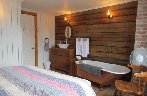 Mauricie Casa | la vieille Maison Rouge