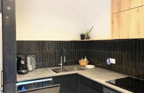 Perpignan Casa | La villa au palmier - 10bed, 2bath, roof terrace