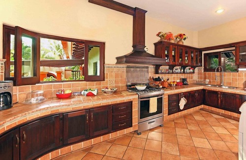 Platanitos Villa | Villa Bella