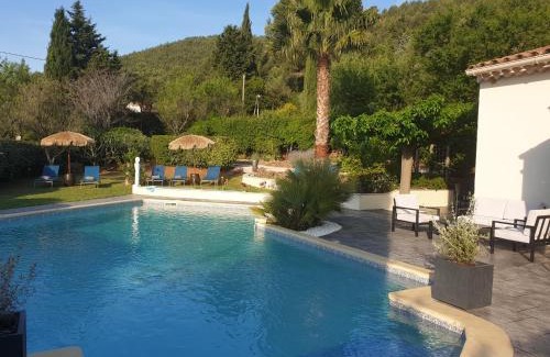 Cuers Cama Y Desayuno | La Villa d'Olivène