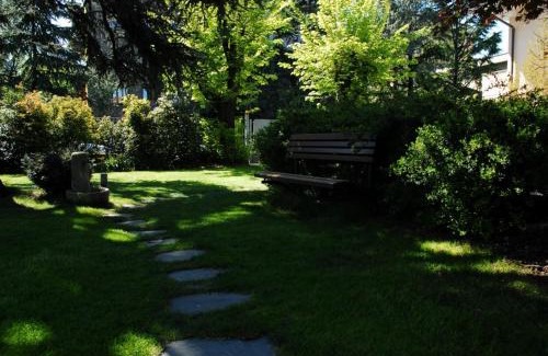 Monza Casa | La Villa Del Cedro