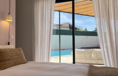 L'Isle-sur-la-Sorgue Casa | La villa des Gypières