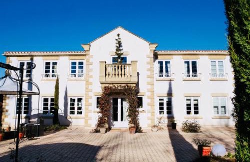 Callian Casa | La villa du Bau Reddoun ,piscine ,jardin , jolie vue sur Callian, calme et serenite