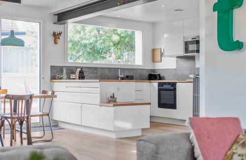 Saint-Pair-sur-Mer Villa | Gran casa familiar a 300 metros del mar!