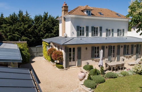 Saint-Nom-la-Breteche Casa | La Villa Estrella - Piscine Chauffée et Jacuzzi