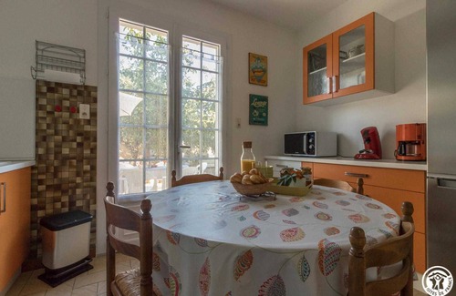 Frouzins Casa | La Villa - FROUZINS - Gîte