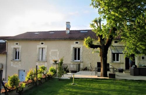 Leguillac-de-l'Auche Casa | La Villa Maeltri