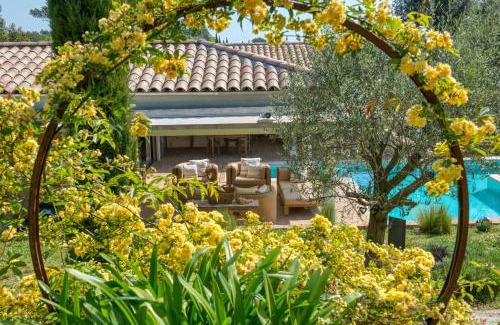 Opio Casa | la villa miel
