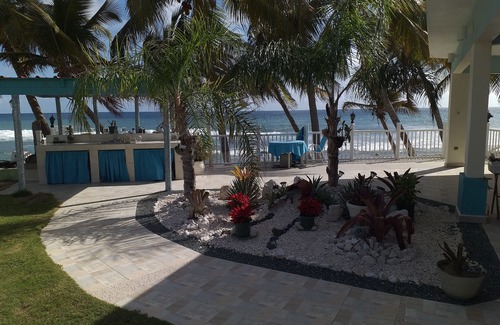 Patillas Apartamento | La Vista Del Mar es una nueva propiedad frente a la playa que contiene dos unidades privadas.